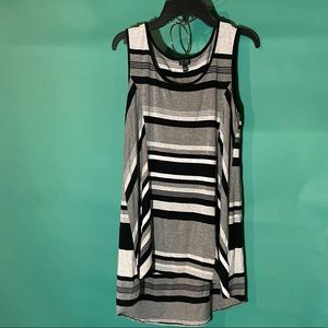 Cable & Gauge Black GrayStriped Sleeveless Top